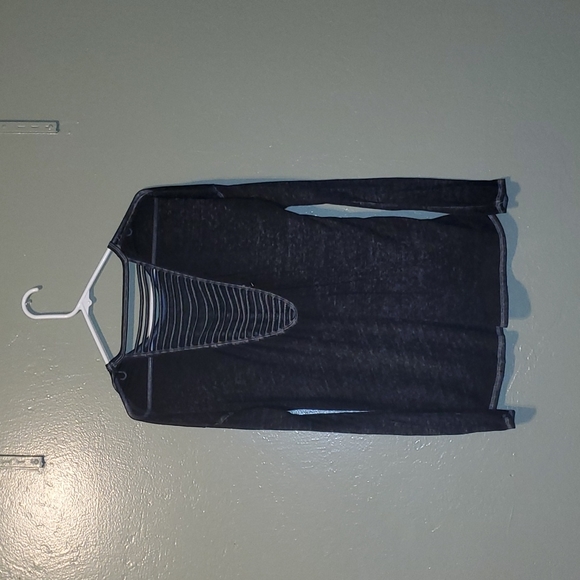 Semi Sheer work out top - Picture 3 of 4